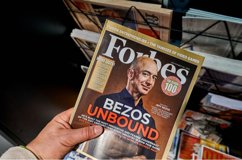 Mackenzie Bezos Signs Giving Pledge but Jeff Bezos Refuses