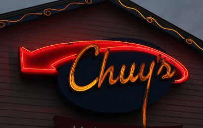 Chuy’s Holdings, Inc.’s CFO knew when to sell. Does he know when to buy, too?
