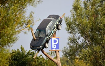 Insiders Hint Carvana’s Crash Isn’t Totalled