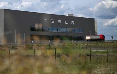 Musk says ‘Deutschland rocks!’ after visit to arson-hit Tesla plant